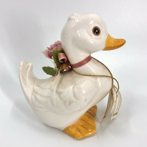 Vintage Lefton Duck Duckling Figurine Flower With Original Tag - Picture 3 of 7